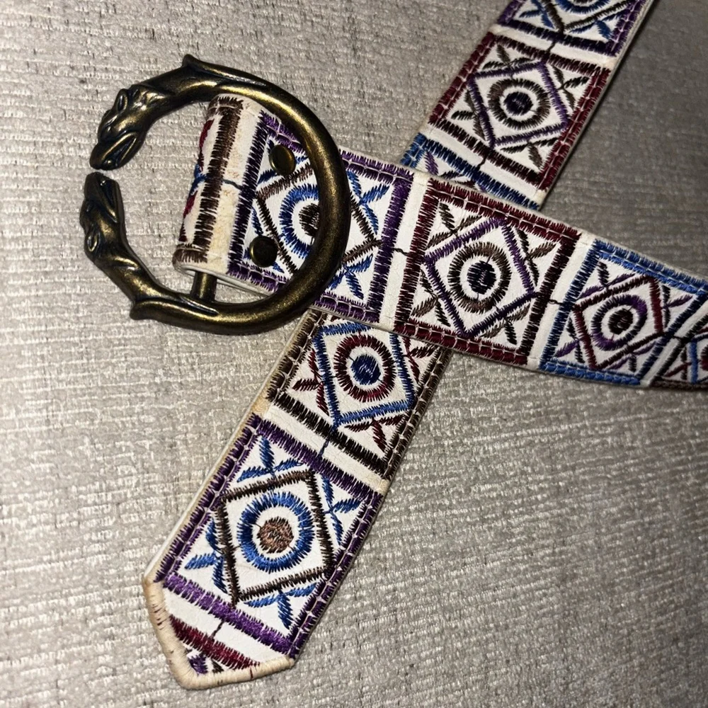 Vintage Rare Bechelli Embroidered Belt 60s 70s Festival Unique Boho Small 28–32